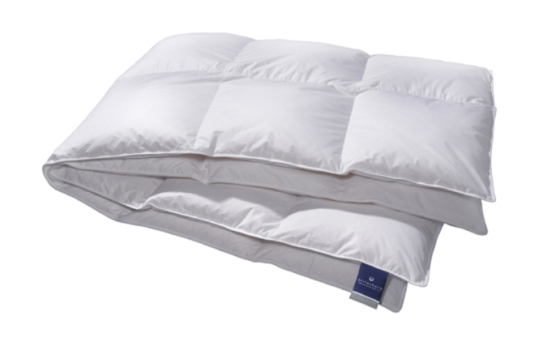 Preview: billerbeck Decke Classic Daune 302 Almira Kassette II  zusammengelegt